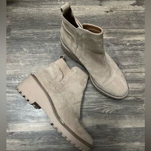 Dolce Vita Rango suede ankle boot size women’s 10